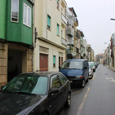 En-suite Bedroom And Garage In Center Pensión